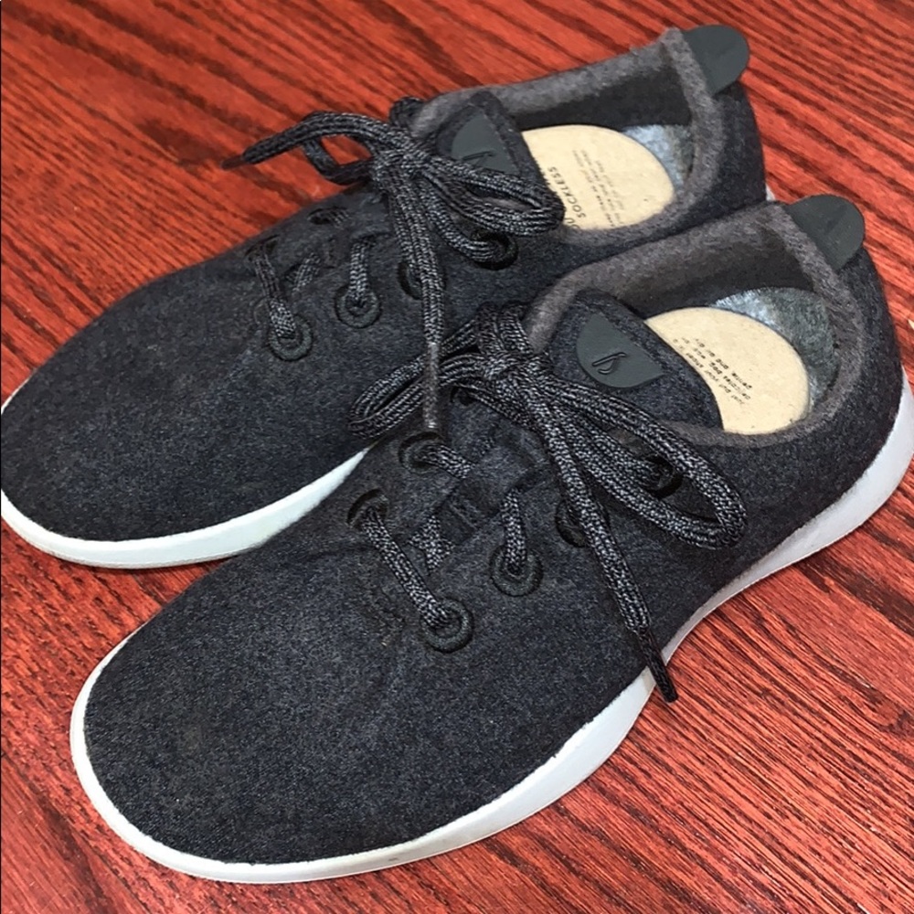 Women’s Allbirds WoolRunners Size 7 Lifestyle Shoe